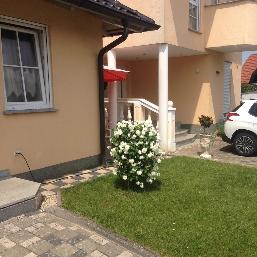 Gaestehaus Tante Tienchen 7 Minuten Zu Fuss Zum Europa Park , Plus Kostenloses Parkplatzticket Rulantica ,Alle Unsere Suiten Haben Einen Balkon Rust Zewnętrze zdjęcie